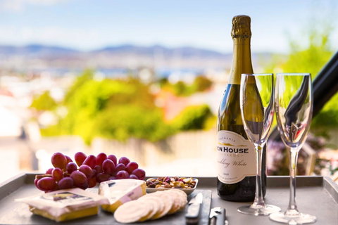WEST NEST | Classic 3BR Hobart Terrace BEST Location, View, Close To City - Northern Rivers Accommodation 28