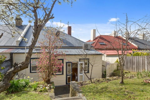 WEST NEST | Classic 3BR Hobart Terrace BEST Location, View, Close To City - Northern Rivers Accommodation 17