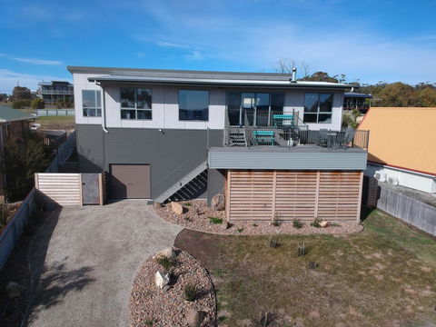 GRANITE BEACH HOUSE @ Bay Of Fires - Northern Rivers Accommodation 1