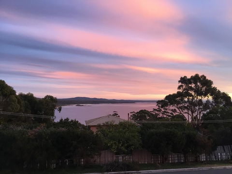 GRANITE BEACH HOUSE @ Bay Of Fires - Northern Rivers Accommodation 0