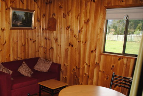 The Wombat Cottage - Northern Rivers Accommodation 6