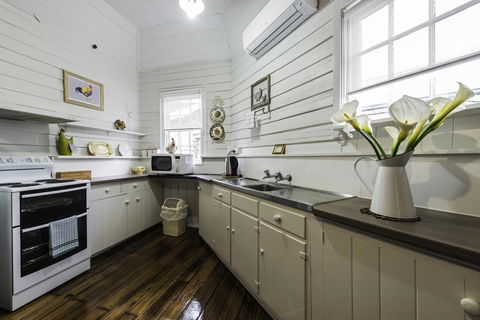 Touchwood Cottages - Northern Rivers Accommodation 12