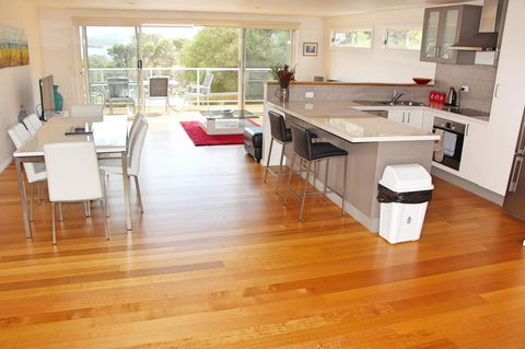 Seaview Apartment - Northern Rivers Accommodation 4