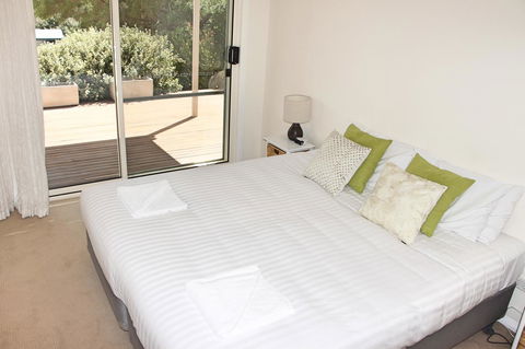 Seaview Apartment - Northern Rivers Accommodation 5
