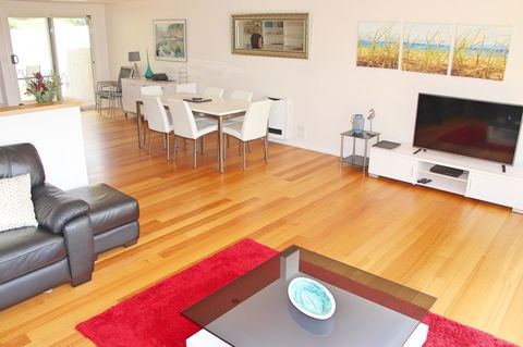 Seaview Apartment - Northern Rivers Accommodation 7