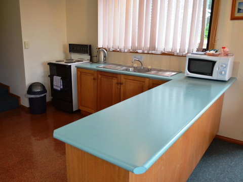 Coles Bay Waterfronter 2 - Northern Rivers Accommodation 4