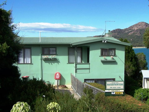 Coles Bay Waterfronter 2 - Northern Rivers Accommodation 1
