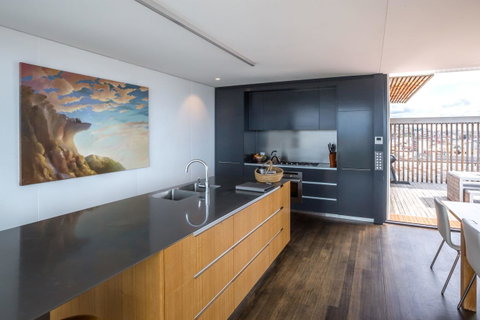Avalon City Retreat - Northern Rivers Accommodation 7