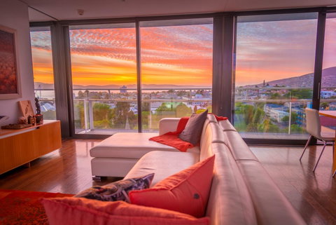 Avalon City Retreat - Northern Rivers Accommodation 19