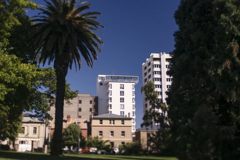Avalon City Retreat - Northern Rivers Accommodation 6