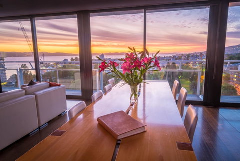 Avalon City Retreat - Northern Rivers Accommodation 21