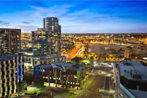 2Bedroom Apartment With Views In Docklands Next To CBD & Marvel Stadium - Northern Rivers Accommodation 21