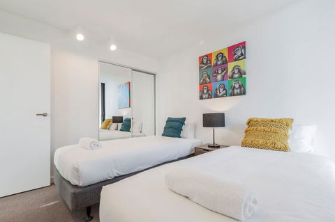 2Bedroom Apartment With Views In Docklands Next To CBD & Marvel Stadium - Northern Rivers Accommodation 11