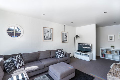 Front Beach House - Northern Rivers Accommodation 10