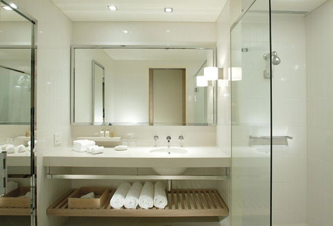 Crown Promenade Melbourne - Northern Rivers Accommodation 6