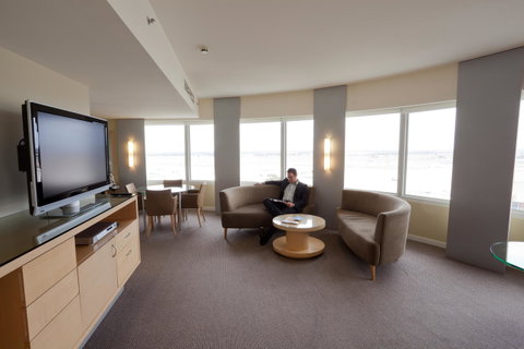 PARKROYAL Melbourne Airport - Northern Rivers Accommodation 27
