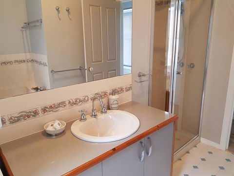 Oxford Rise Apartment - Northern Rivers Accommodation 11