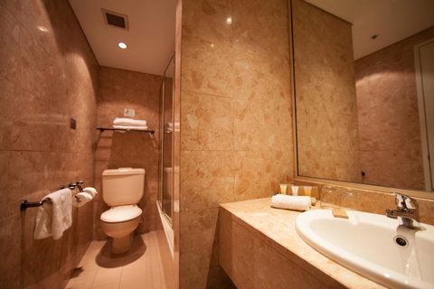 CitiClub Hotel Melbourne - Northern Rivers Accommodation 4