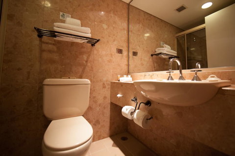 CitiClub Hotel Melbourne - Northern Rivers Accommodation 13