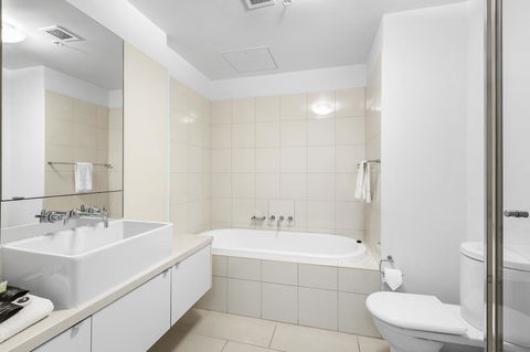 Melbourne Holiday Apartments Flinders Wharf - Northern Rivers Accommodation 16