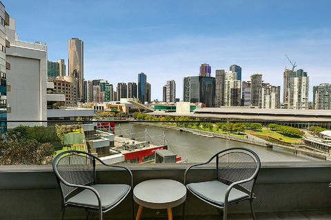 Melbourne Holiday Apartments Flinders Wharf - Northern Rivers Accommodation 2