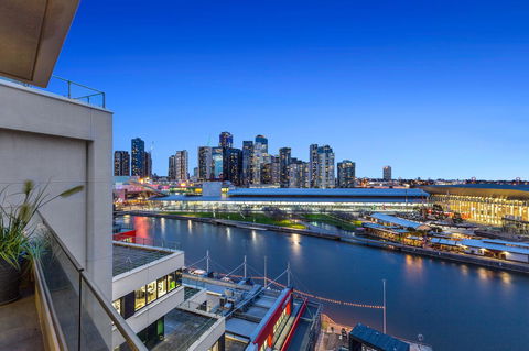 Melbourne Holiday Apartments Flinders Wharf - Northern Rivers Accommodation 5