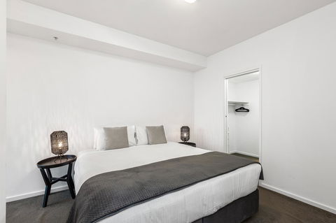 Melbourne Holiday Apartments Flinders Wharf - Northern Rivers Accommodation 13