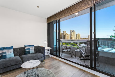 Waterfront Melbourne Apartments - Northern Rivers Accommodation 25