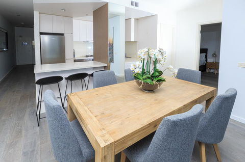 Waterfront Melbourne Apartments - Northern Rivers Accommodation 10