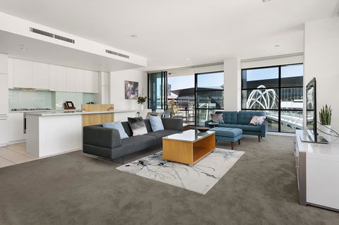 Waterfront Melbourne Apartments - Northern Rivers Accommodation 1