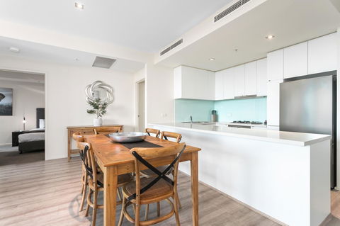 Waterfront Melbourne Apartments - Northern Rivers Accommodation 17