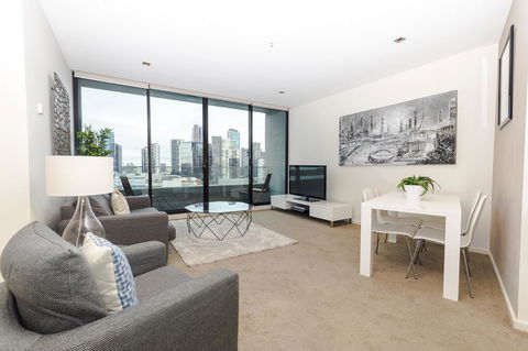 Waterfront Melbourne Apartments - Northern Rivers Accommodation 14