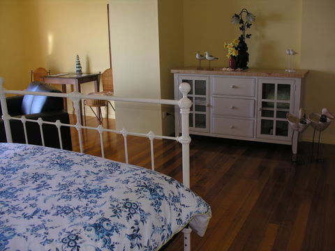 Clifftop Apartments Portland Vic - Northern Rivers Accommodation 9