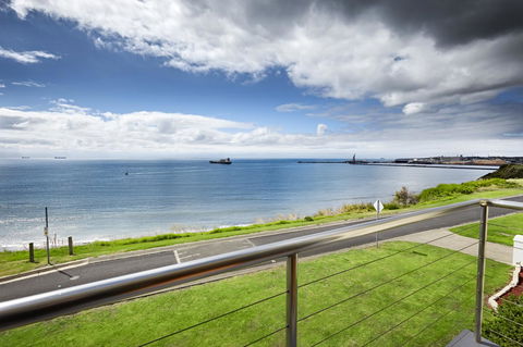 Clifftop Apartments Portland Vic - Northern Rivers Accommodation 12