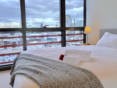 Pride Docklands Waterfront Apartment City View - Northern Rivers Accommodation 42