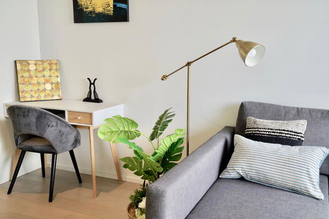 Pride Docklands Waterfront Apartment City View - Northern Rivers Accommodation 15