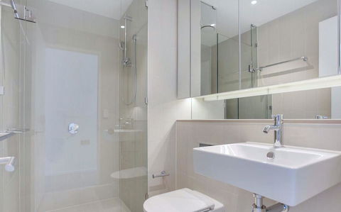 Pride Docklands Waterfront Apartment City View - Northern Rivers Accommodation 16