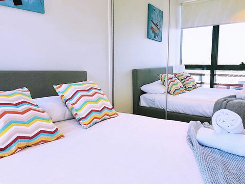 Pride Docklands Waterfront Apartment City View - Northern Rivers Accommodation 8