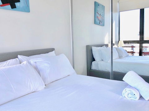 Pride Docklands Waterfront Apartment City View - Northern Rivers Accommodation 43