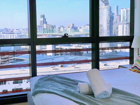 Pride Docklands Waterfront Apartment City View - Northern Rivers Accommodation 27
