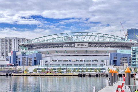 Pride Docklands Waterfront Apartment City View - Northern Rivers Accommodation 37