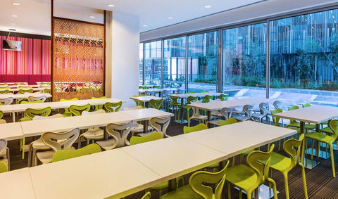 Travelodge Hotel Melbourne Docklands - Northern Rivers Accommodation 16