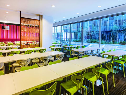 Travelodge Hotel Melbourne Docklands - Northern Rivers Accommodation 21