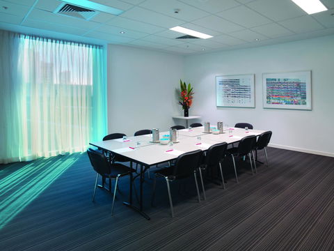 Travelodge Hotel Melbourne Docklands - Northern Rivers Accommodation 22