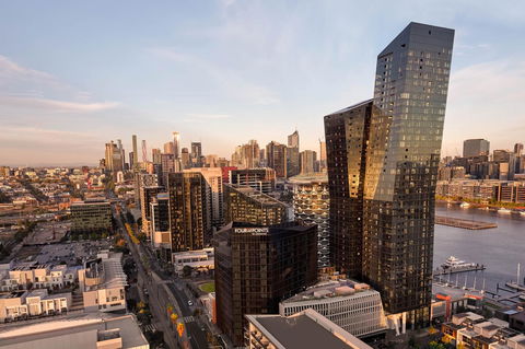Vibe Hotel Melbourne Docklands - Northern Rivers Accommodation 0