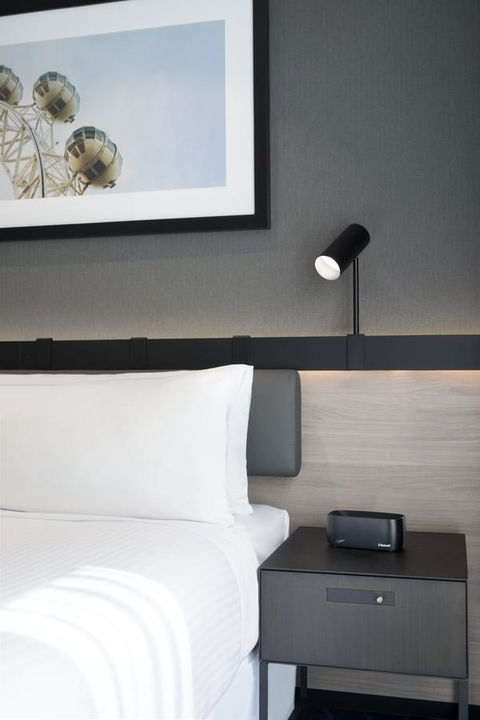 Vibe Hotel Melbourne Docklands - Northern Rivers Accommodation 7