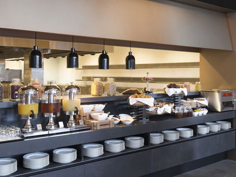 Vibe Hotel Melbourne Docklands - Northern Rivers Accommodation 18