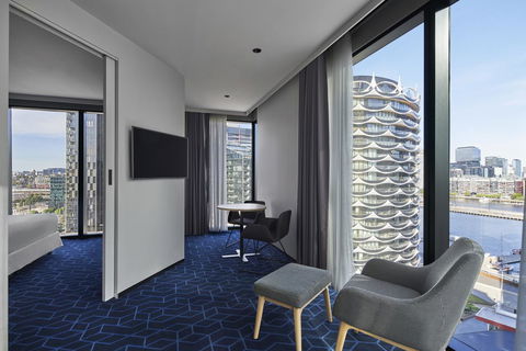 Vibe Hotel Melbourne Docklands - Northern Rivers Accommodation 3