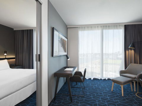 Vibe Hotel Melbourne Docklands - Northern Rivers Accommodation 24