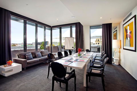 The Cullen Melbourne - Art Series - Northern Rivers Accommodation 21
